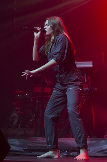 Tove Lo feet photo thumbnail