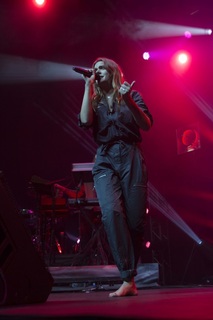 Tove Lo feet photo thumbnail