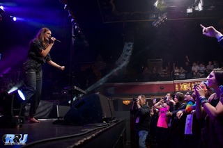 Tove Lo feet photo thumbnail