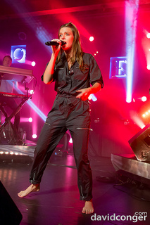 Tove Lo feet photo thumbnail