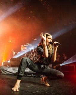 Tove Lo feet photo thumbnail