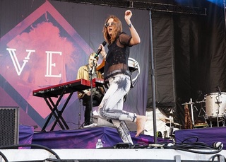 Tove Lo feet photo thumbnail