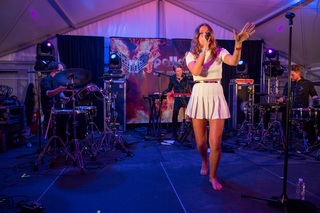 Tove Lo feet photo thumbnail