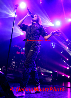 Tove Lo feet photo thumbnail