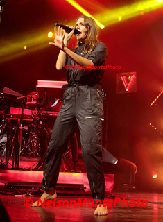 Tove Lo feet photo thumbnail