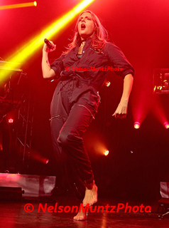 Tove Lo feet photo thumbnail