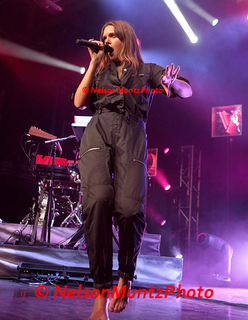 Tove Lo feet photo thumbnail