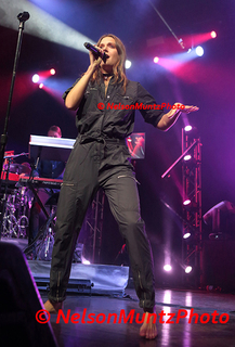 Tove Lo feet photo thumbnail