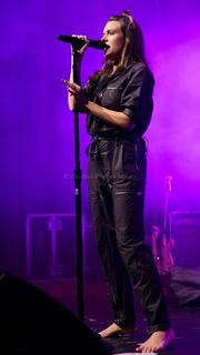 Tove Lo feet photo thumbnail