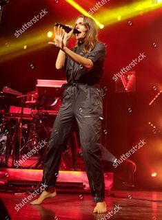 Tove Lo feet photo thumbnail