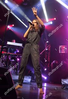 Tove Lo feet photo thumbnail