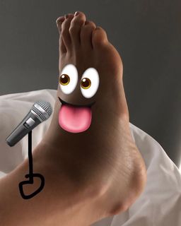 Tove Lo feet photo thumbnail