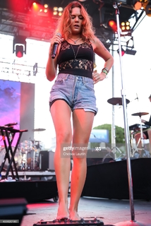 Tove Lo feet photo thumbnail
