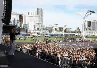 Tove Lo feet photo thumbnail