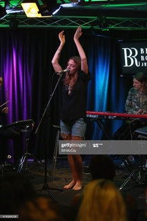 Tove Lo feet photo thumbnail