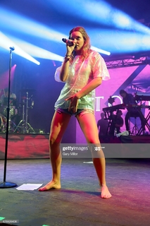 Tove Lo feet photo thumbnail