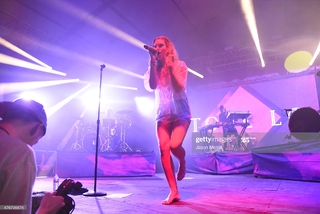 Tove Lo feet photo thumbnail