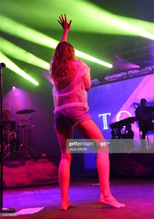 Tove Lo feet photo thumbnail