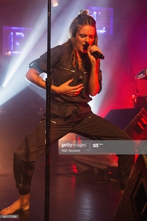 Tove Lo feet photo thumbnail