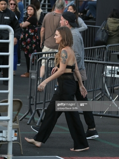 Tove Lo feet photo thumbnail