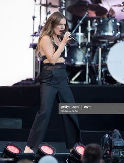 Tove Lo feet photo thumbnail
