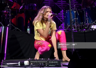 Tove Lo feet photo thumbnail