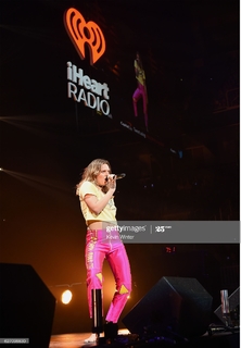 Tove Lo feet photo thumbnail