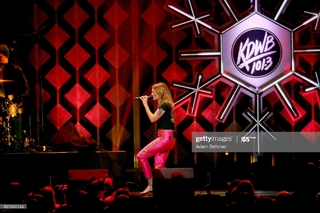 Tove Lo feet photo thumbnail