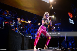 Tove Lo feet photo thumbnail