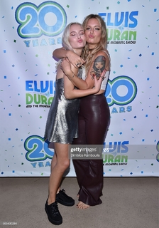 Tove Lo feet photo thumbnail