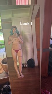 Tove Lo feet photo thumbnail