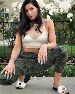 Trace Lysette feet photo 14