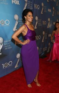 Tracee Ellis Ross feet photo thumbnail