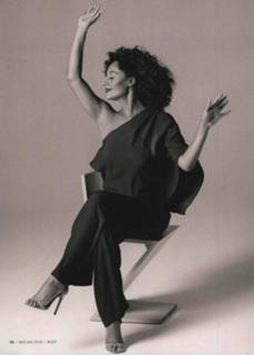 Tracee Ellis Ross feet photo thumbnail