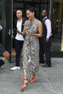 Tracee Ellis Ross feet photo thumbnail