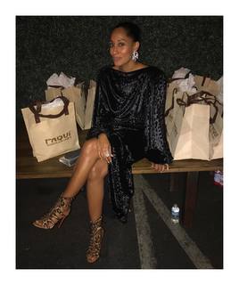 Tracee Ellis Ross feet photo thumbnail