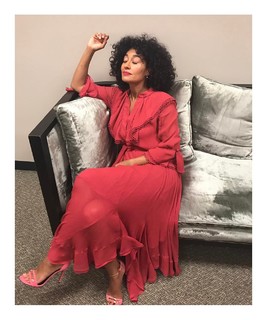 Tracee Ellis Ross feet photo thumbnail