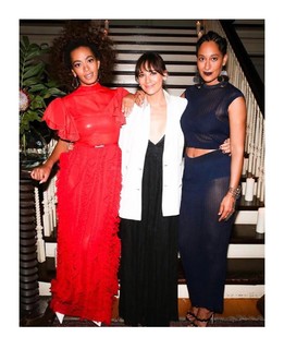 Tracee Ellis Ross feet photo thumbnail