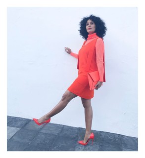 Tracee Ellis Ross feet photo thumbnail