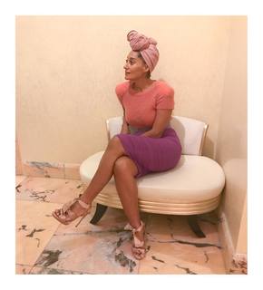 Tracee Ellis Ross feet photo thumbnail