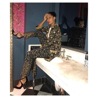 Tracee Ellis Ross feet photo thumbnail