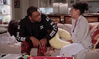 Tracee Ellis Ross feet photo thumbnail