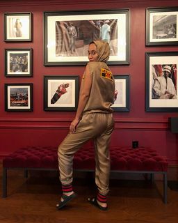 Tracee Ellis Ross feet photo thumbnail