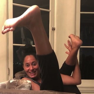 Tracee Ellis Ross feet photo thumbnail