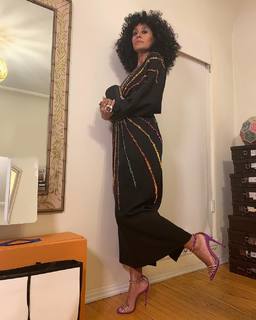 Tracee Ellis Ross feet photo thumbnail
