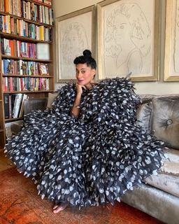 Tracee Ellis Ross feet photo thumbnail
