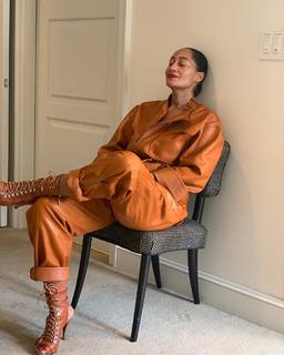 Tracee Ellis Ross feet photo thumbnail