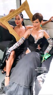 Tracee Ellis Ross feet photo thumbnail