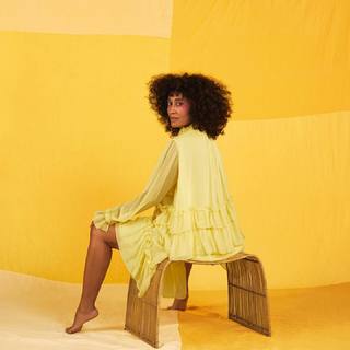 Tracee Ellis Ross feet photo thumbnail