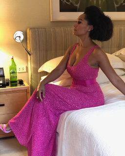 Tracee Ellis Ross feet photo thumbnail